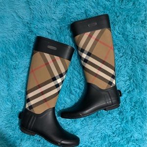 Black Burberry Rain Boots size 8 US/ size 38 EU